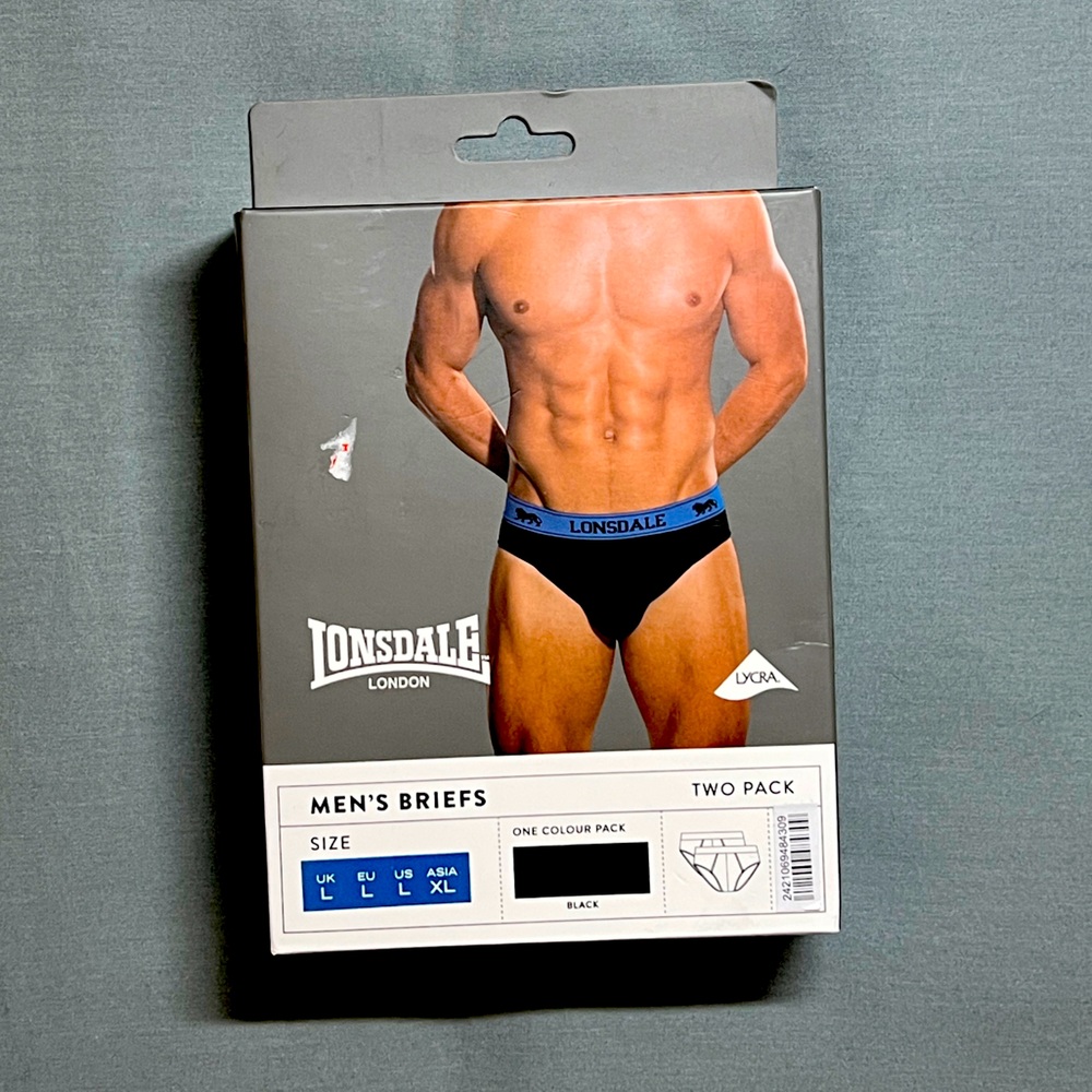 2-pack black and blue Lonsdale briefs, size L.